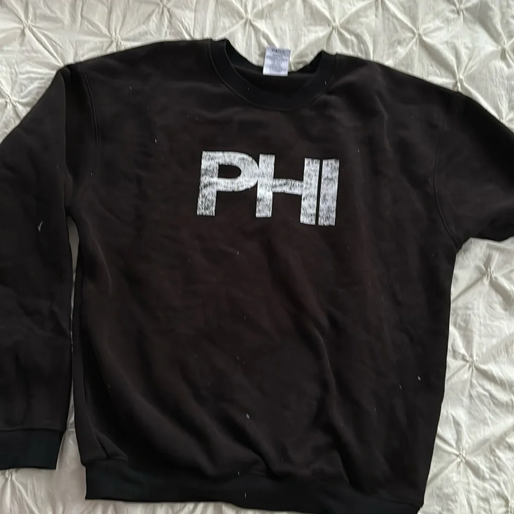 PHI Crewneck sweater